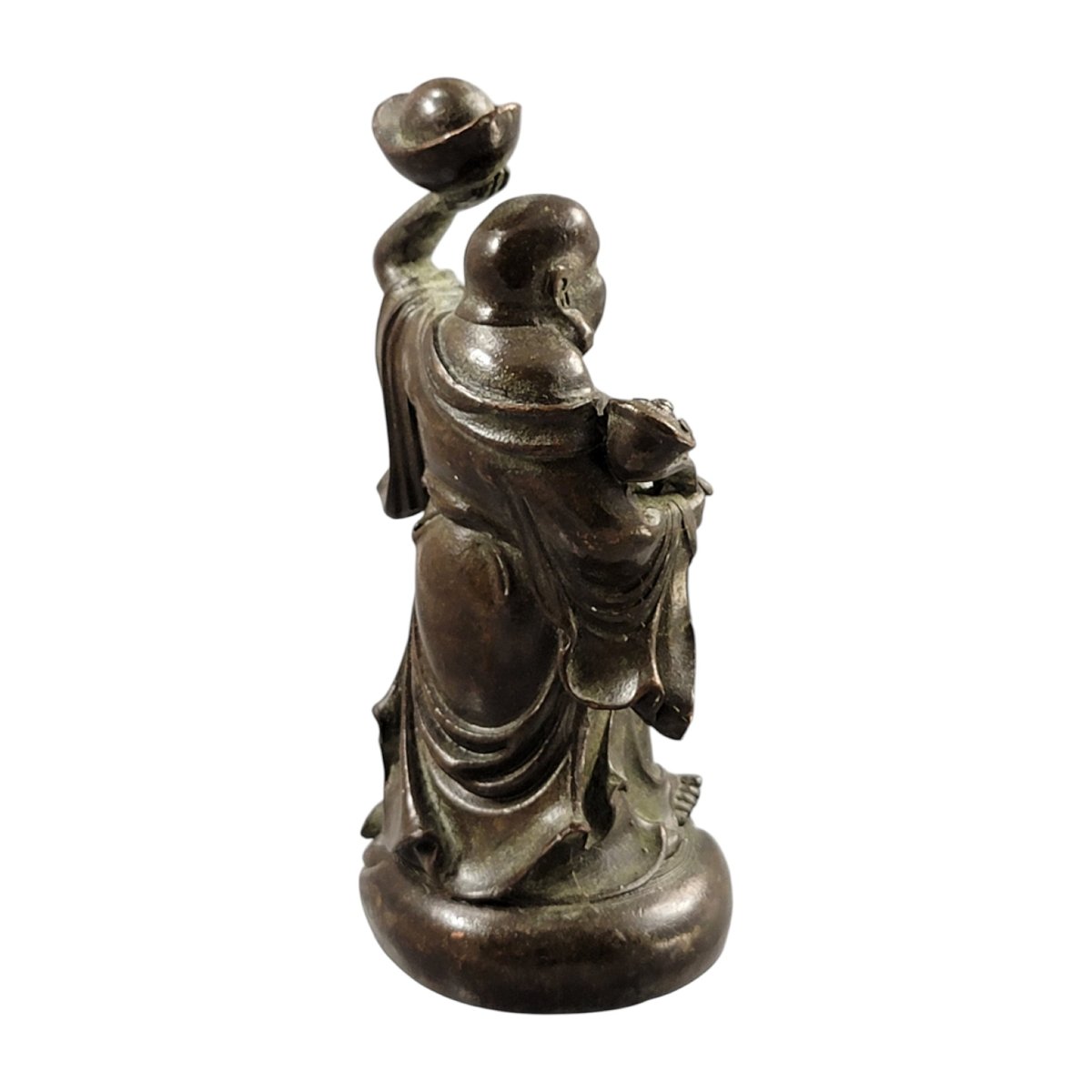 Statuette en bronze de Budai avec yuanbao et sceptre ruyi, vers 1900-photo-1