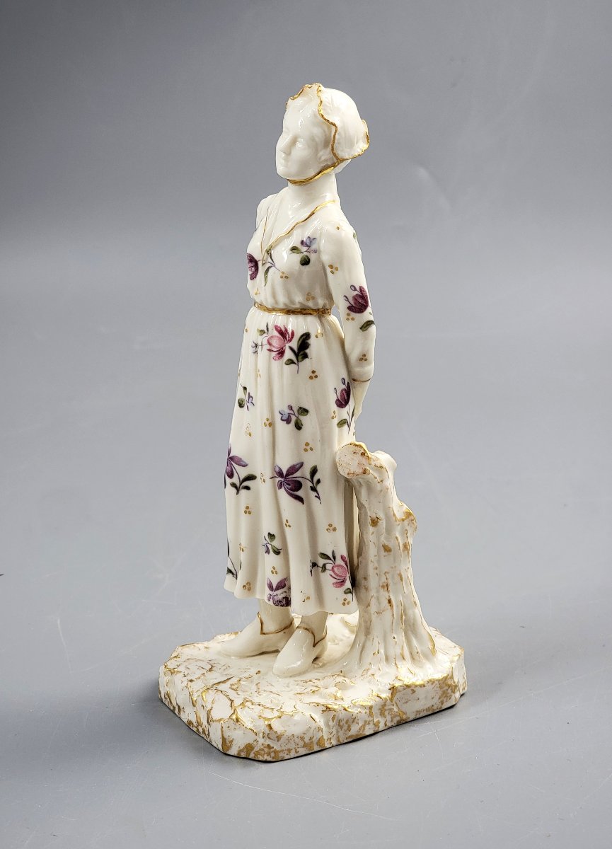 Royal Worcester Porcelain Figure Bonneted Woman, C.1920-photo-3