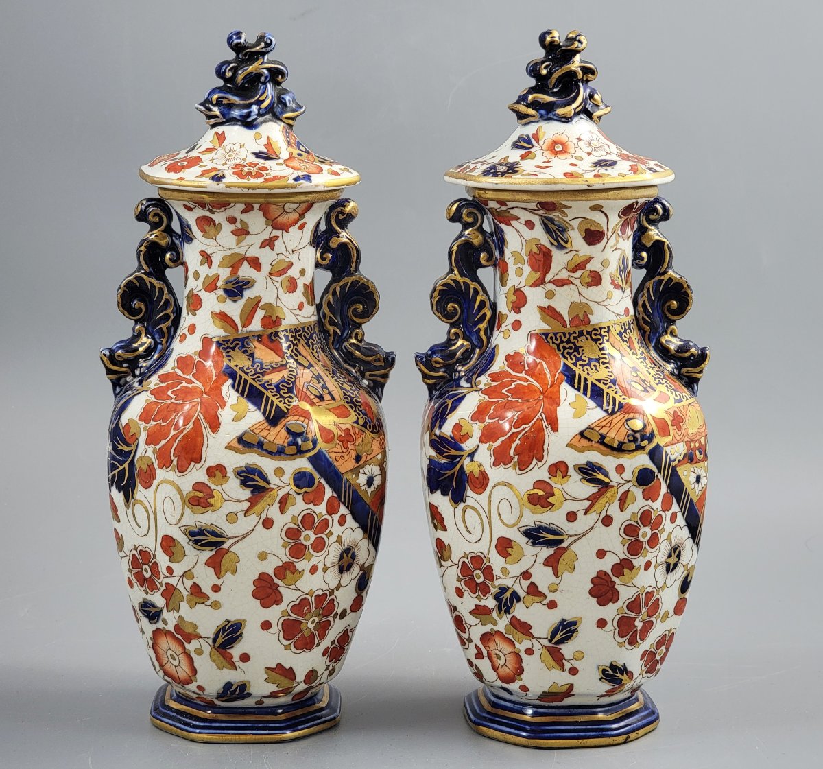 Pair Of Ridgways Old Derby Porcelain Vases With Covers, England, C. 1891–1910-photo-2