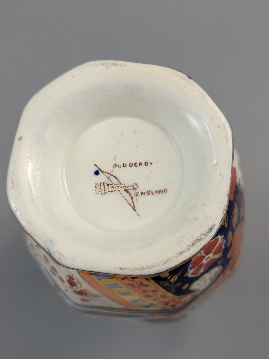 Pair Of Ridgways Old Derby Porcelain Vases With Covers, England, C. 1891–1910-photo-5