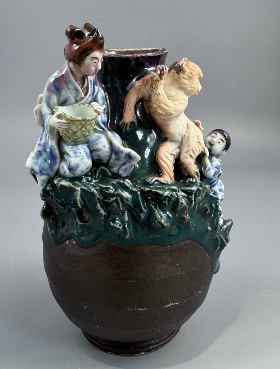 Sumida (隅田焼 / Sumida-gawa) Ovoid Vase Of Remarkable Ambition, Japan-photo-1