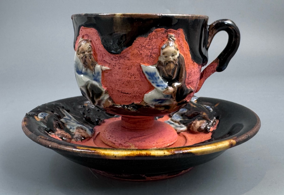 Japanese Sumida Gawa Cup And Saucer With Applied Sage Figures, Attributed To Ishiguro Kōko -photo-3