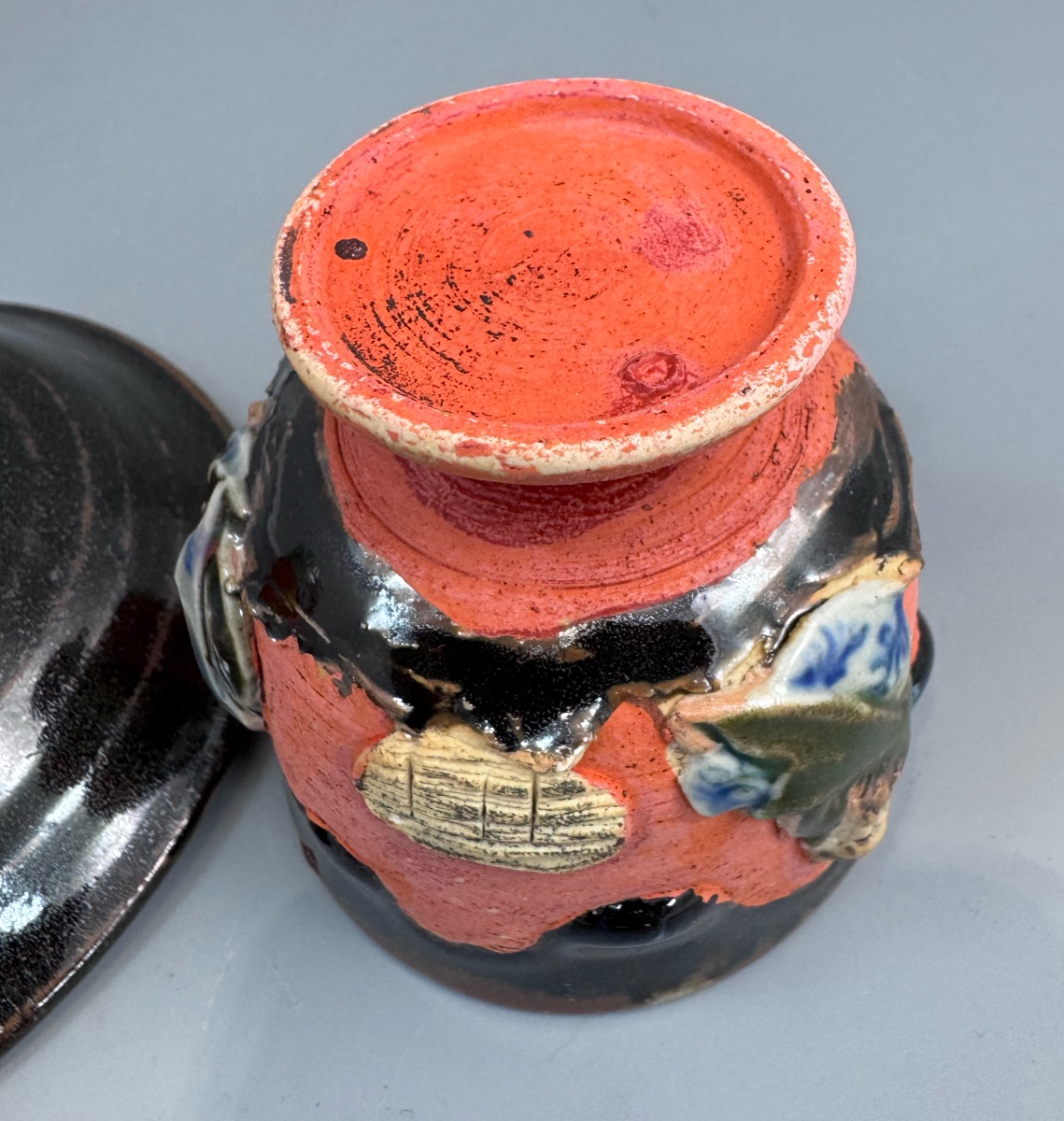 Japanese Sumida Gawa Cup And Saucer With Applied Sage Figures, Attributed To Ishiguro Kōko -photo-6