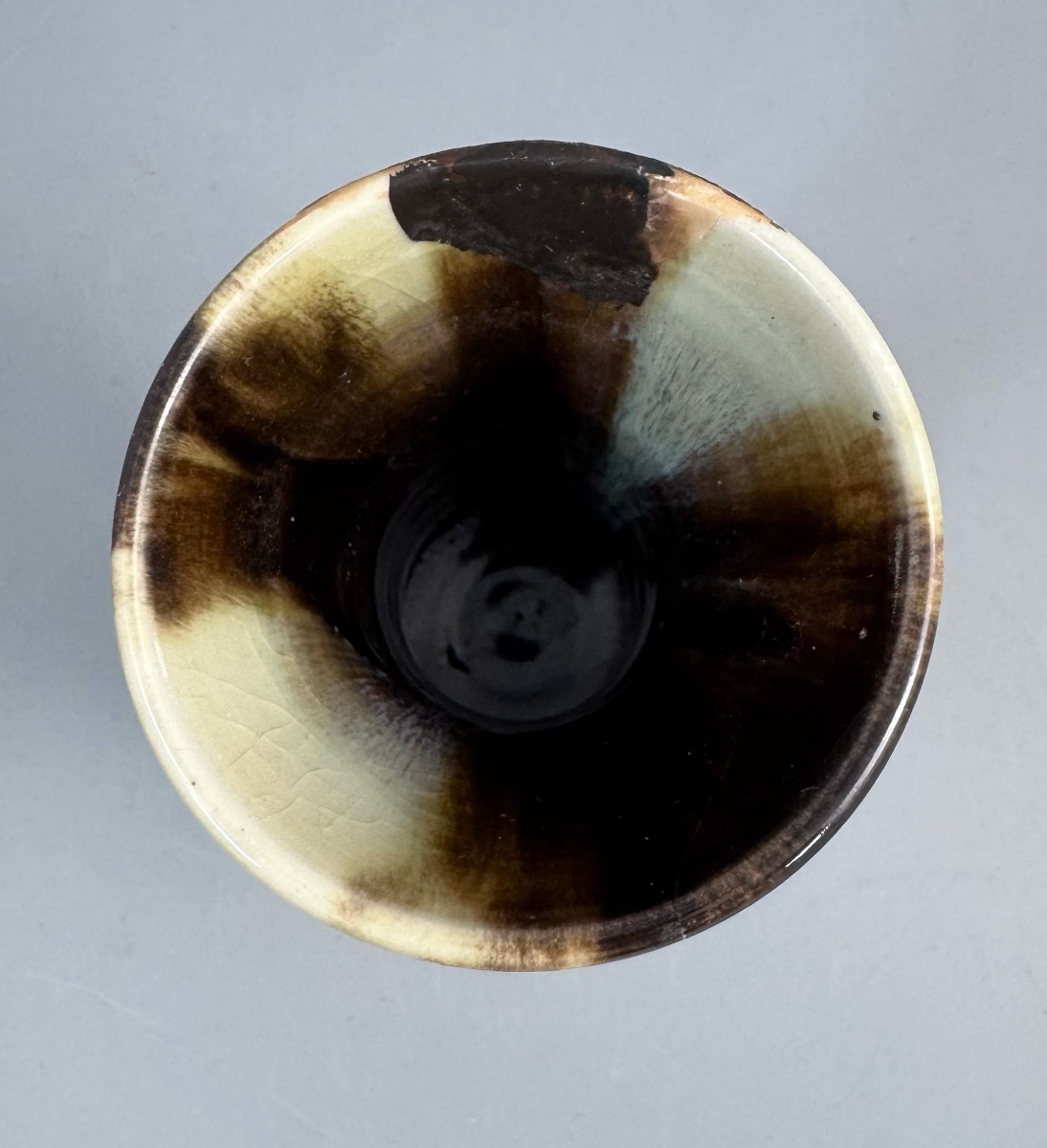 Sumida Gawa Stoneware Vase With Applied Rakan Figure, Signed Ryōsai, Meiji–taishō Period-photo-5