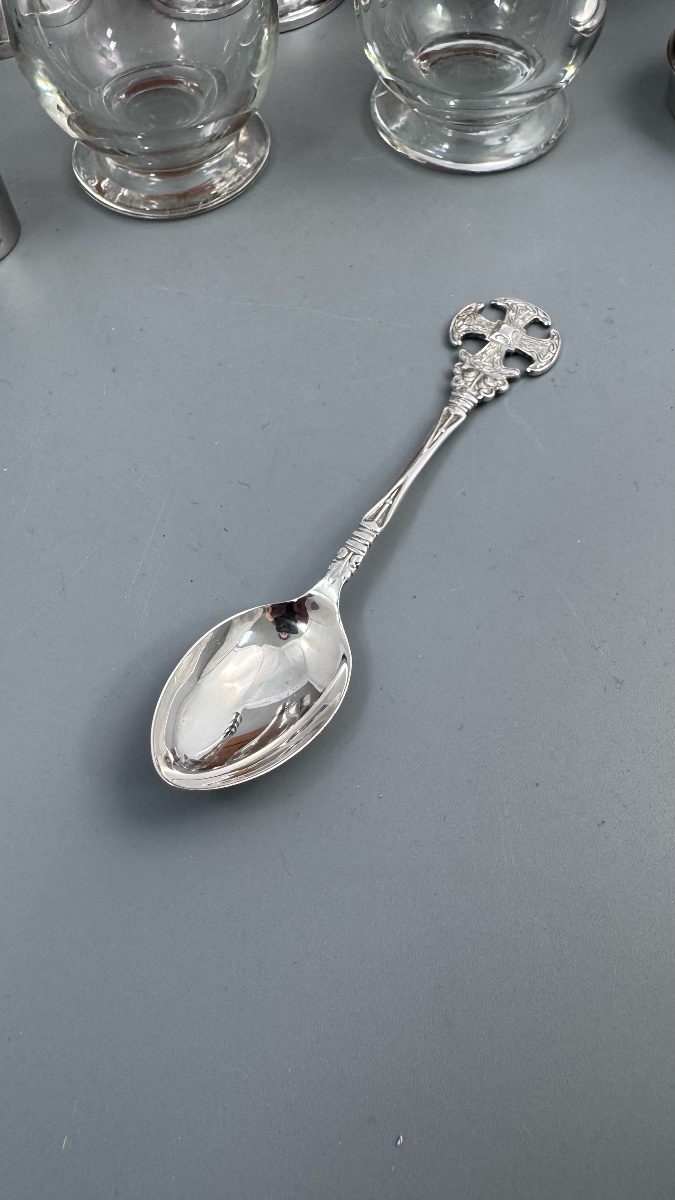Scottish Presbyterian Portable Communion Set, Sterling Silver, Fitted Pine Case-photo-3