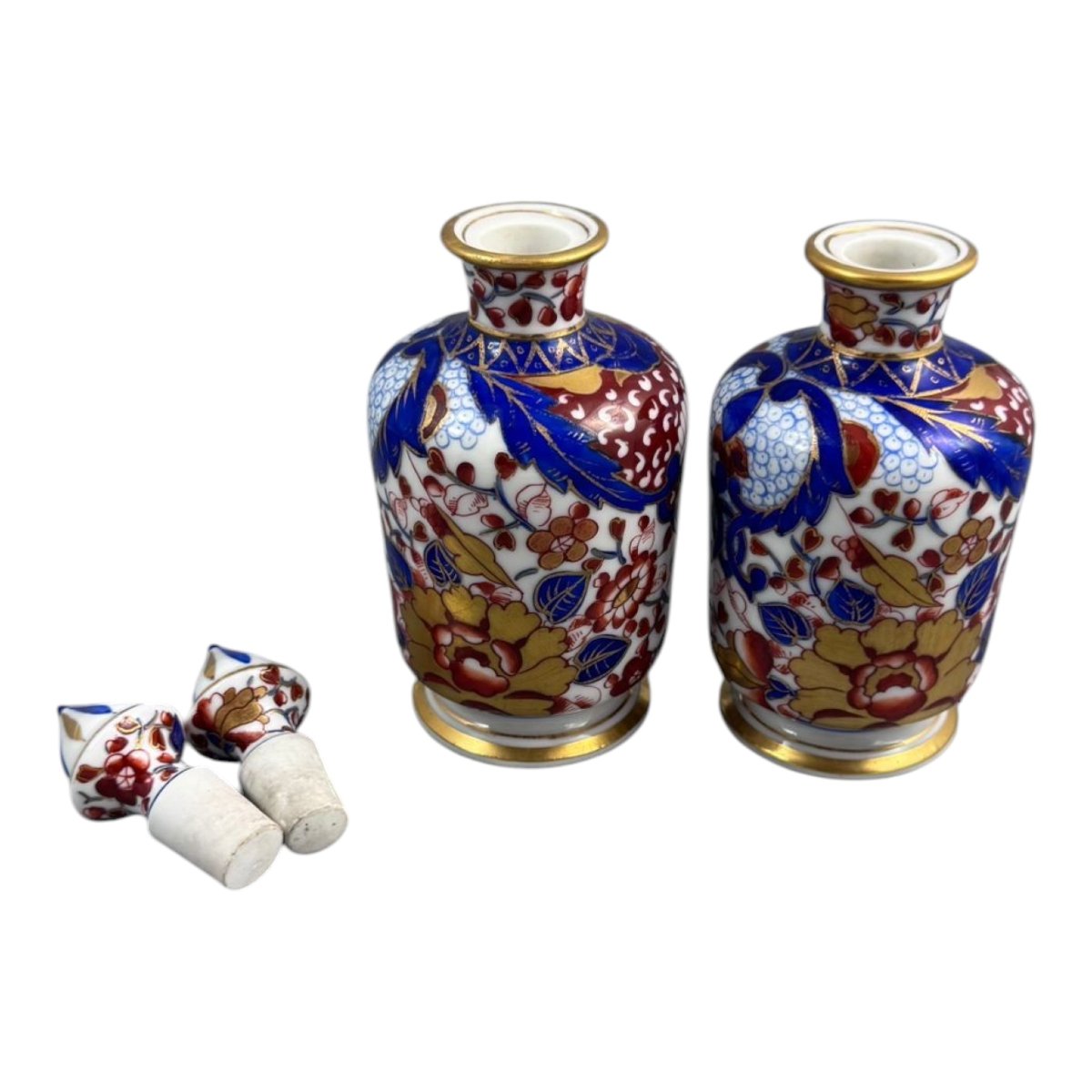 Paire de flacons à parfum en porcelaine de Dresde, dans le goût Imari, vers 1890–1910-photo-4