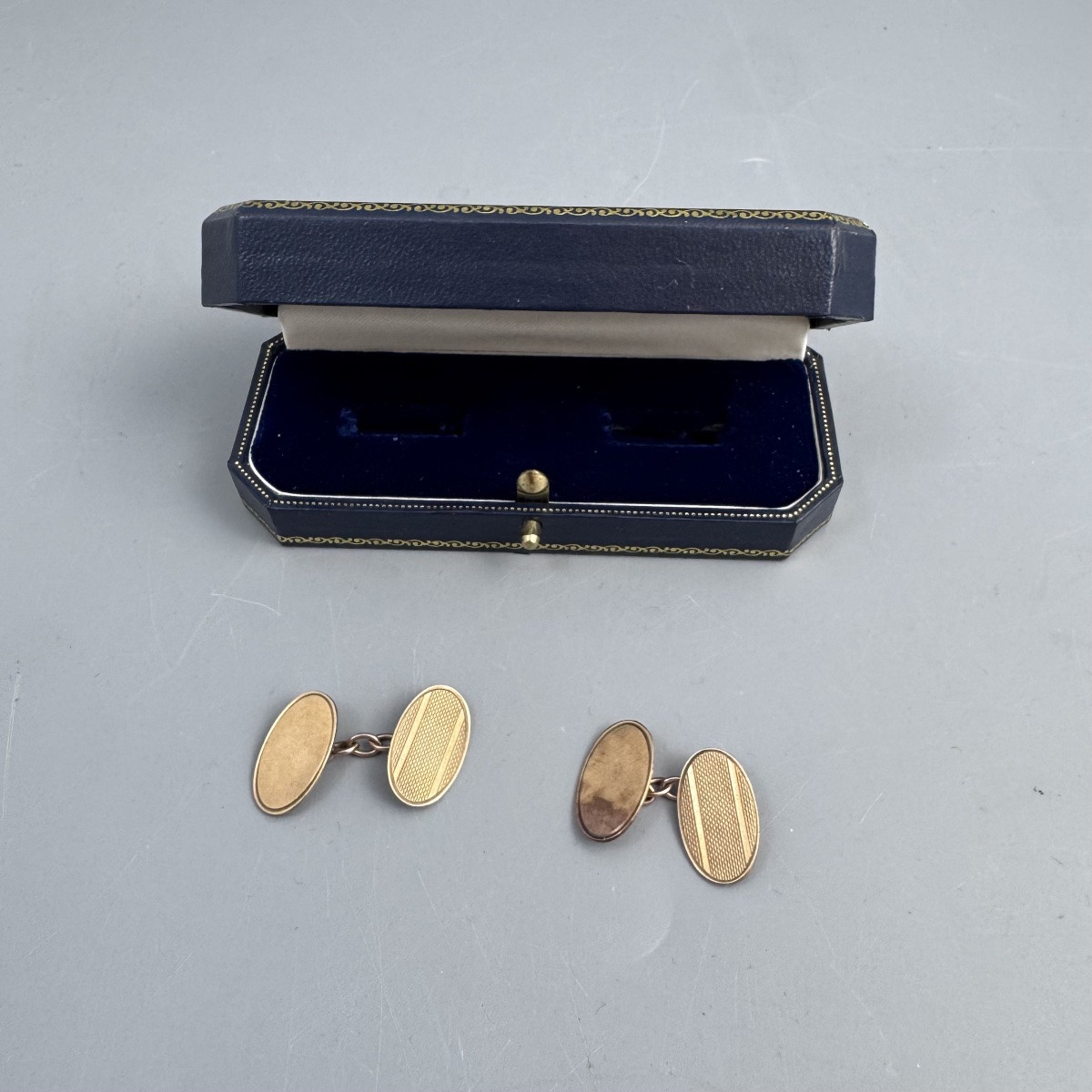 Pair Of 9-carat Gold Oval Chain-link Cufflinks By Steele & Dolphin-photo-2