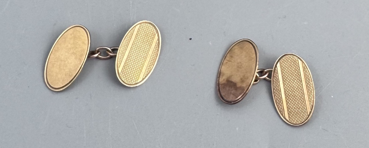 Pair Of 9-carat Gold Oval Chain-link Cufflinks By Steele & Dolphin