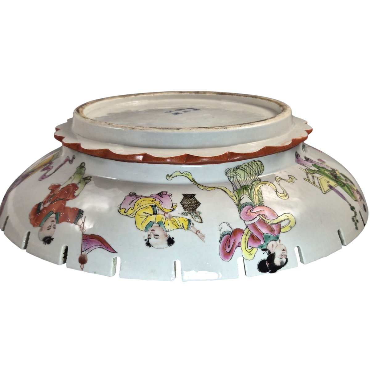 Rare Large Chinese Famille Rose Castellated Porcelain Bowl, C.1880-photo-4