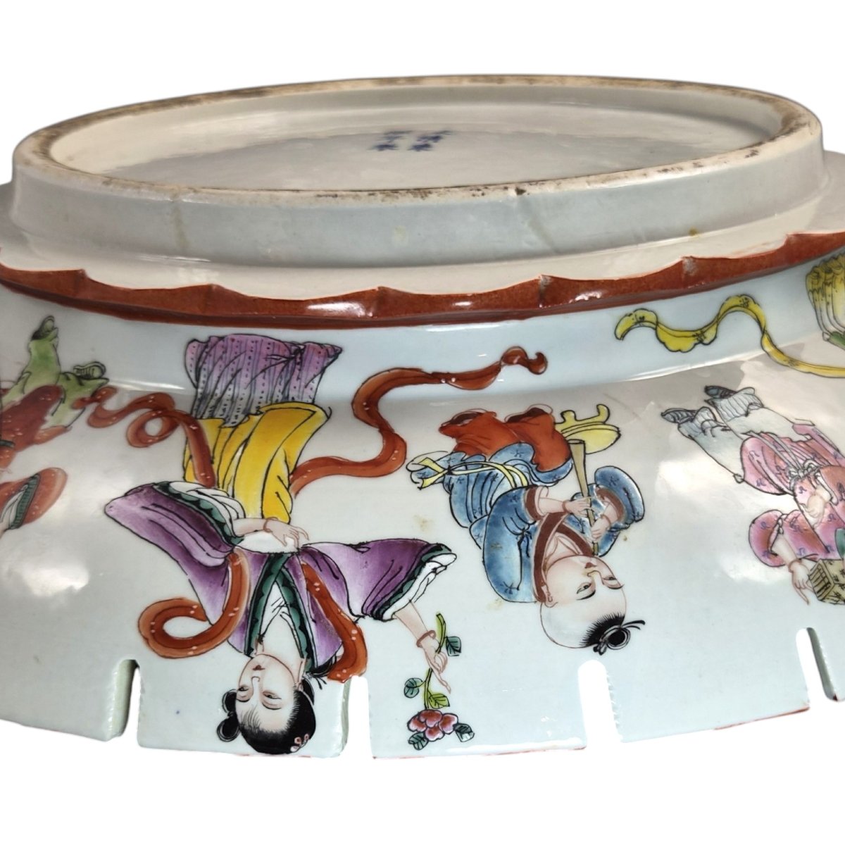 Rare Large Chinese Famille Rose Castellated Porcelain Bowl, C.1880-photo-4