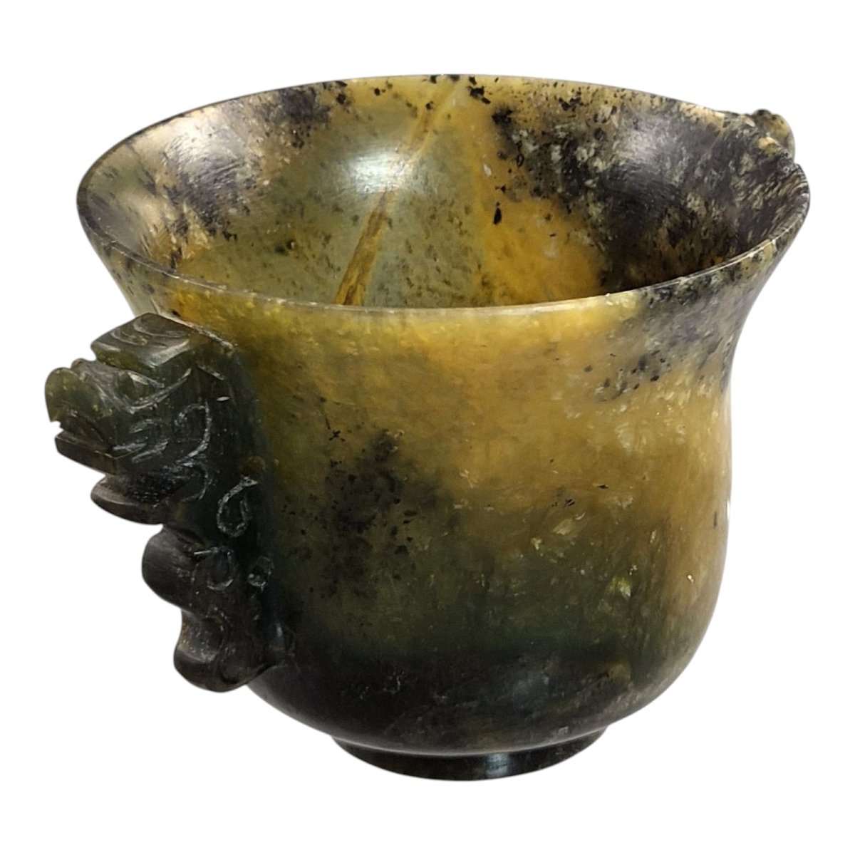Coupe archaïsante chinoise en néphrite avec anses taotie, vers 1900–1910-photo-3