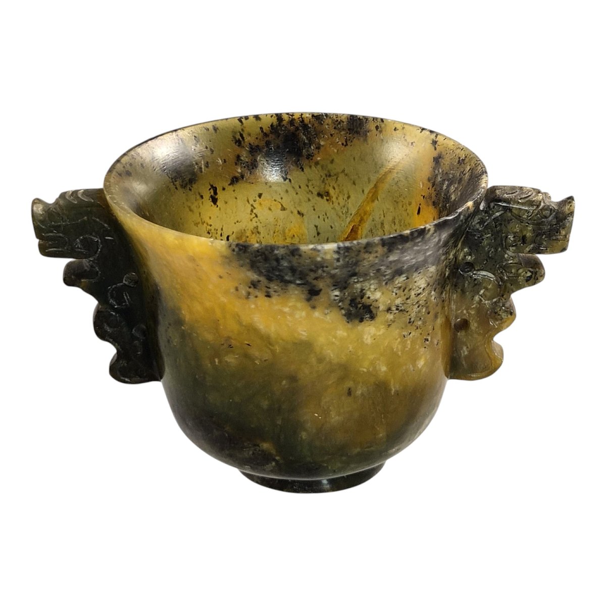 Coupe archaïsante chinoise en néphrite avec anses taotie, vers 1900–1910-photo-4