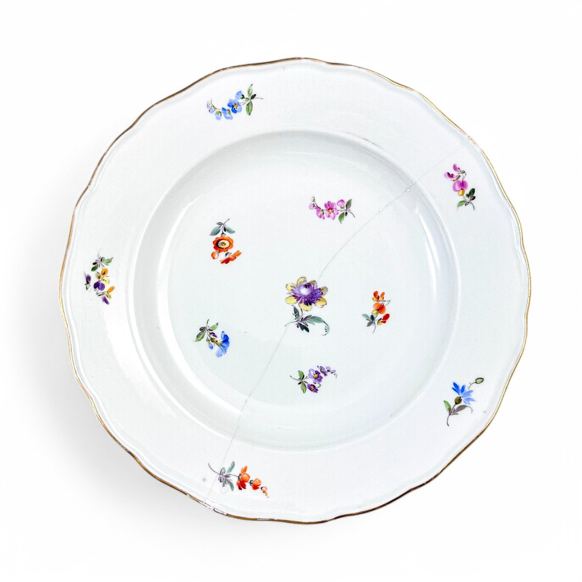 Suite de trois assiettes Meissen à décor Streublumen, vers 1880-photo-4