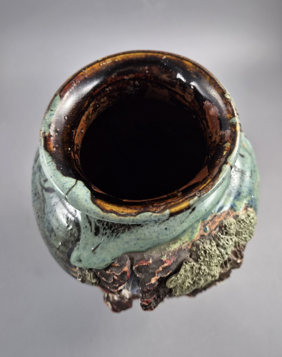 Vase japonais Sumida Gawa à décor sculptural de paysage avec cerf, Meiji–Taishō-photo-6