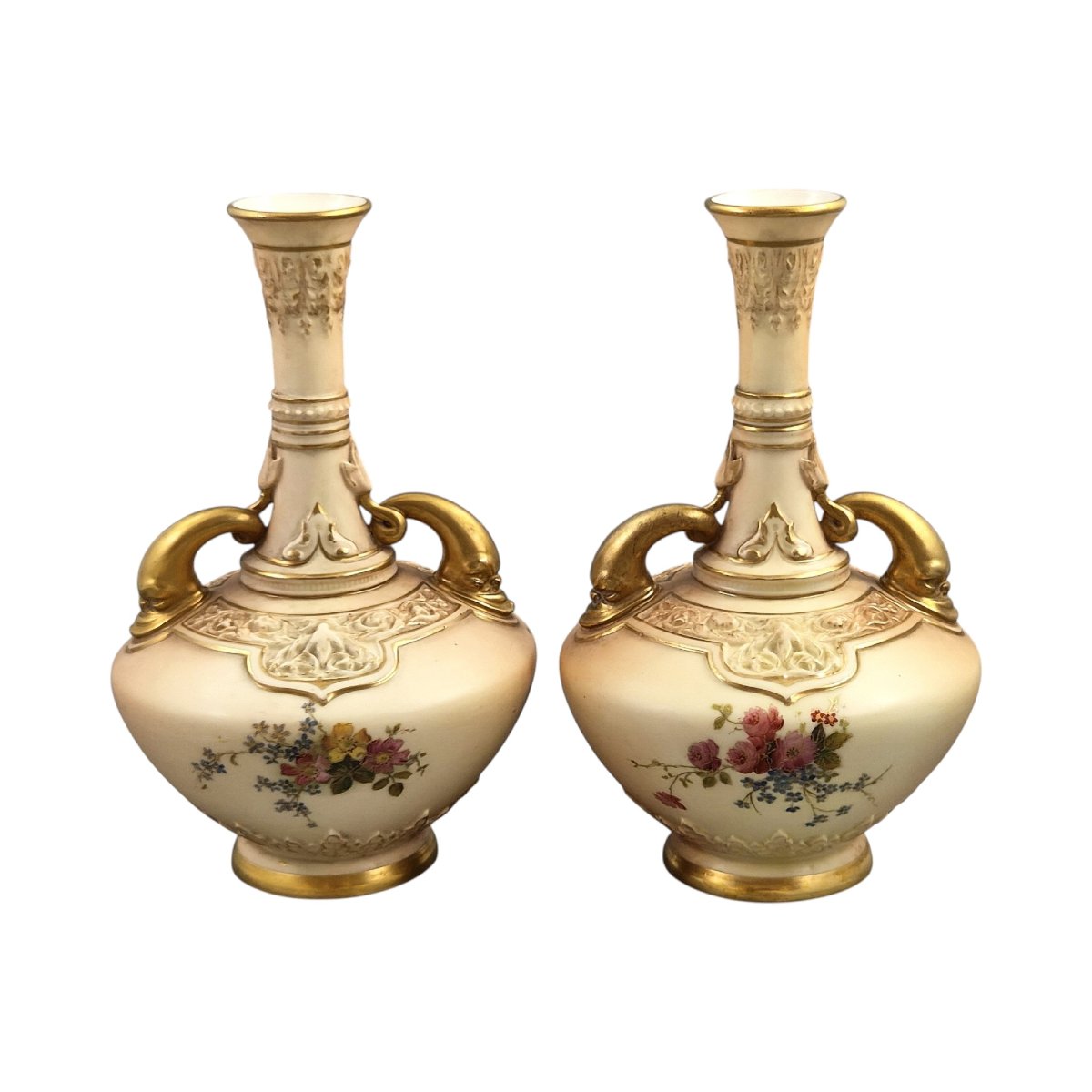Paire de vases Royal Worcester à anses en dauphins, 1902 et 1903-photo-3