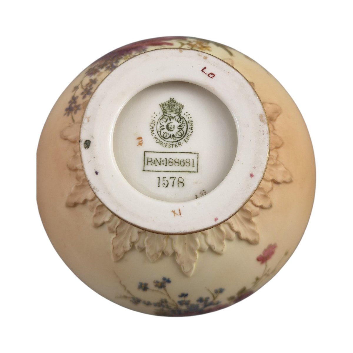 Paire de vases Royal Worcester à anses en dauphins, 1902 et 1903-photo-2
