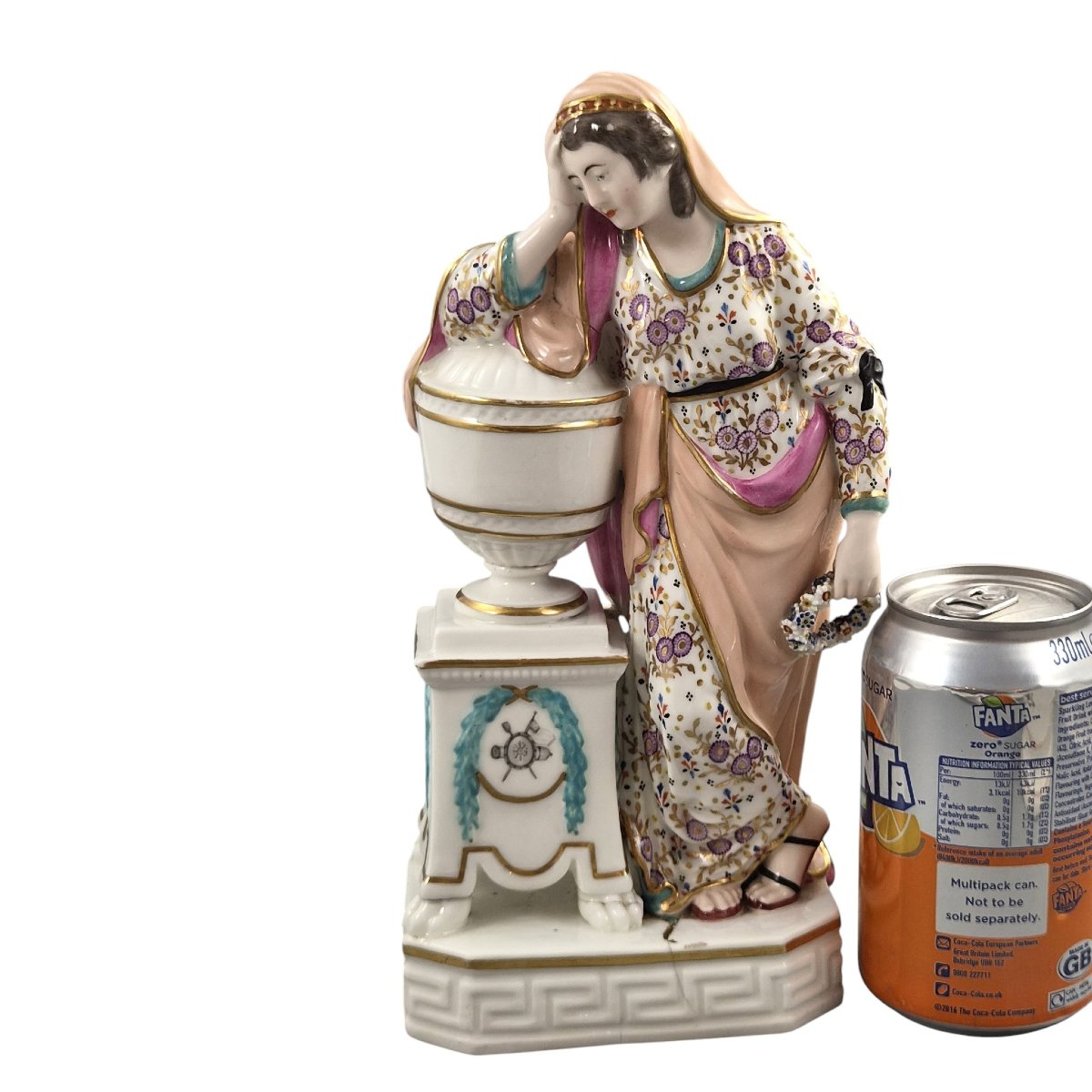 Figure en porcelaine de Derby représentant Andromaque, modèle n°100, vers 1778-photo-7