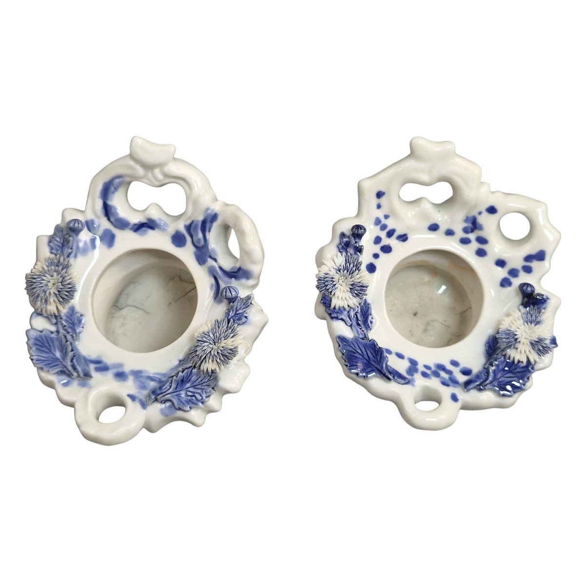 Japanese Hirado Porcelain Chrysanthemum Inkwells, Pair, C.1850-1880-photo-2