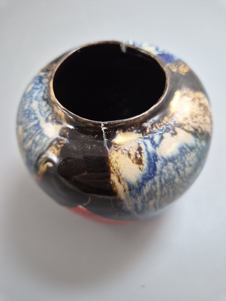 Japanese Sumida Gawa Jar Vase, Climbing Figure, Blue Flambé Glaze, Taishō–shōwa C.1920–30s-photo-3