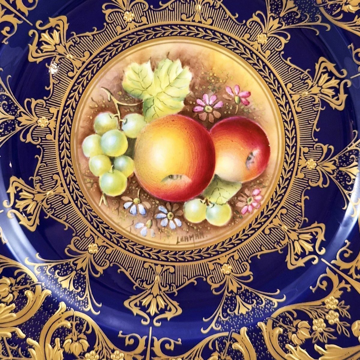 Assiette de cabinet Royal Worcester « Painted Fruit » par Brian Leaman, vers 1970-photo-1