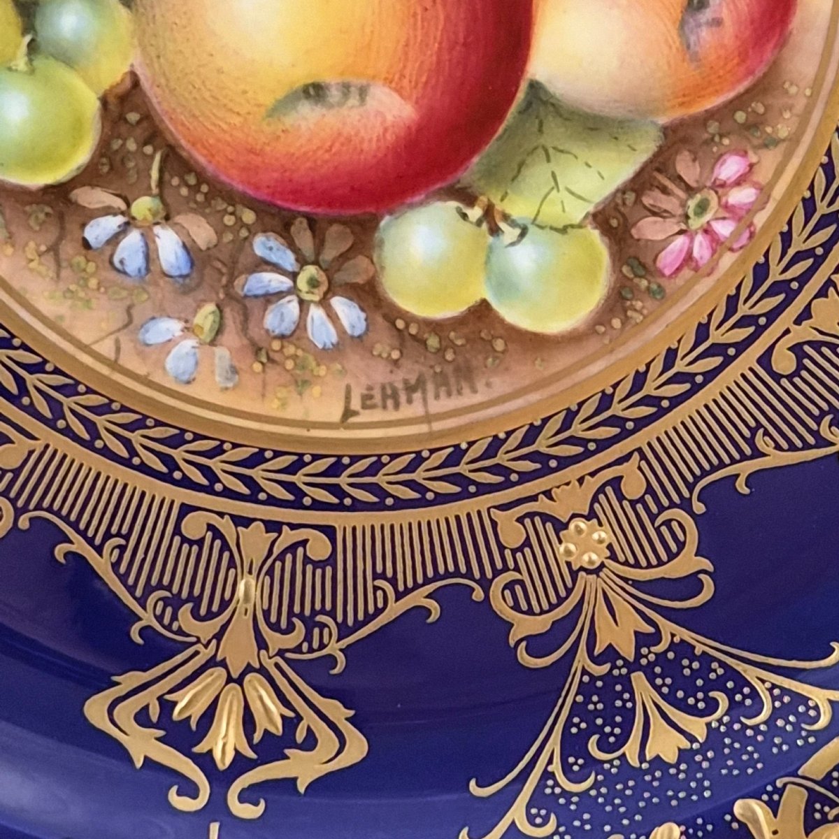 Assiette de cabinet Royal Worcester « Painted Fruit » par Brian Leaman, vers 1970-photo-2