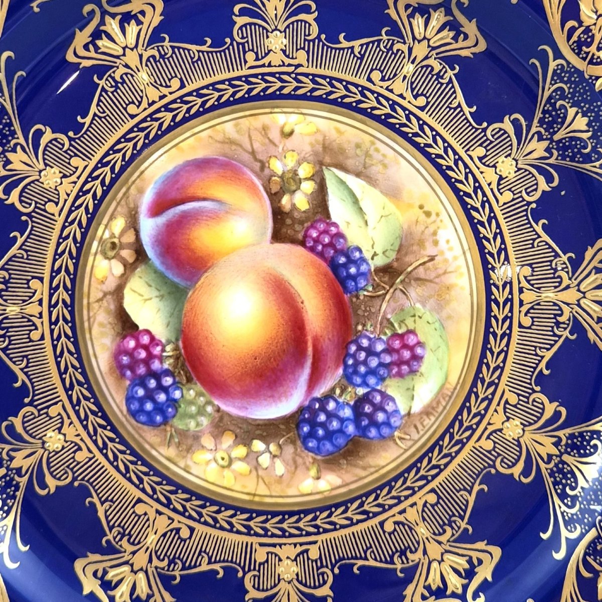 Assiette de cabinet Royal Worcester « Painted Fruit » par Brian Leaman, vers 1970-photo-2