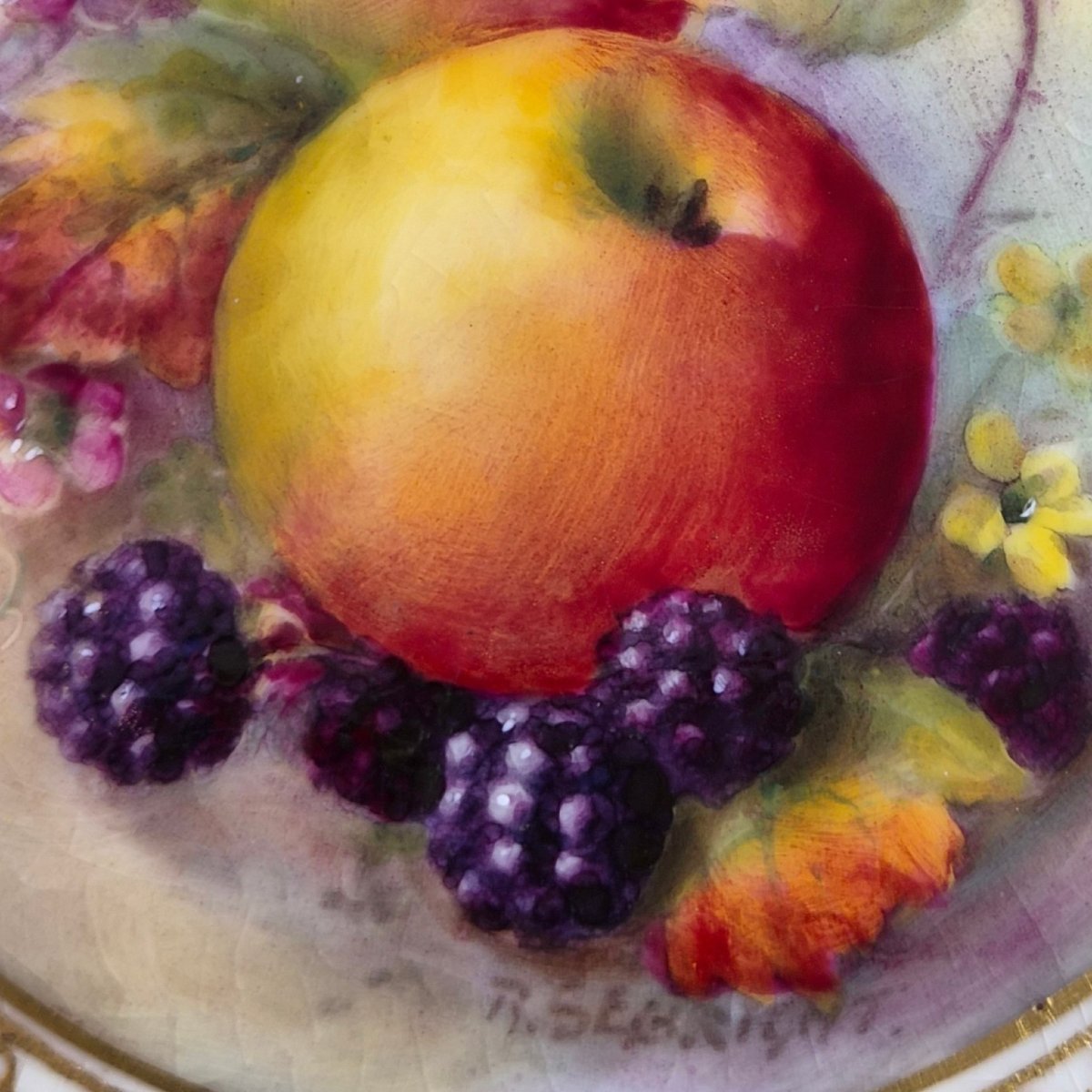 Assiette de cabinet Royal Worcester « Painted Fruit » signée Richard Sebright, 1935-photo-2