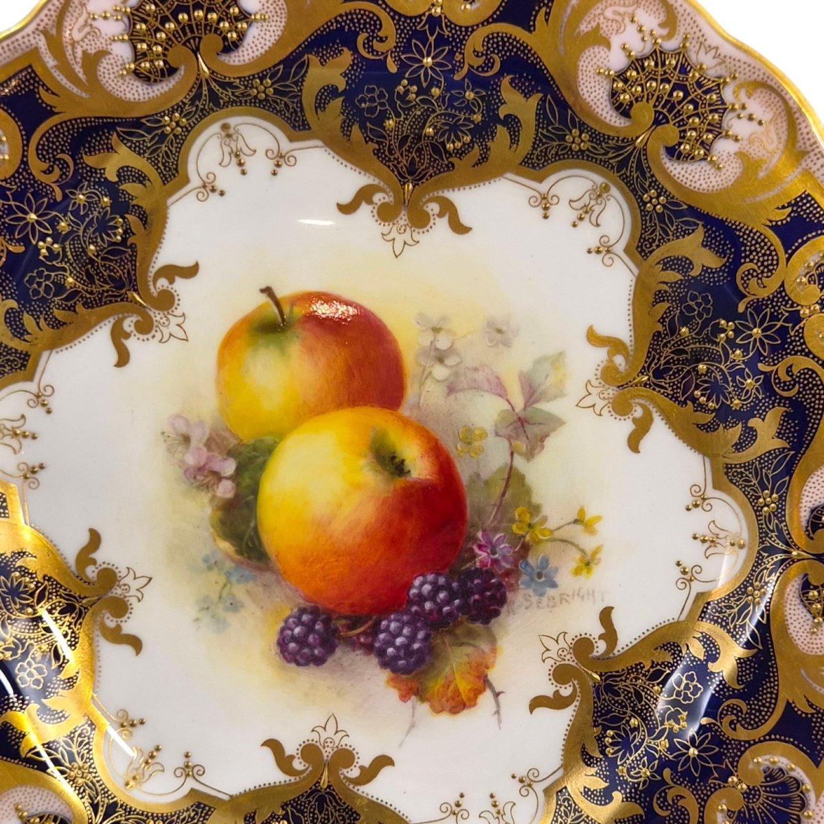 Assiette de cabinet Royal Worcester « Painted Fruit » par Richard Sebright, 1937-photo-3