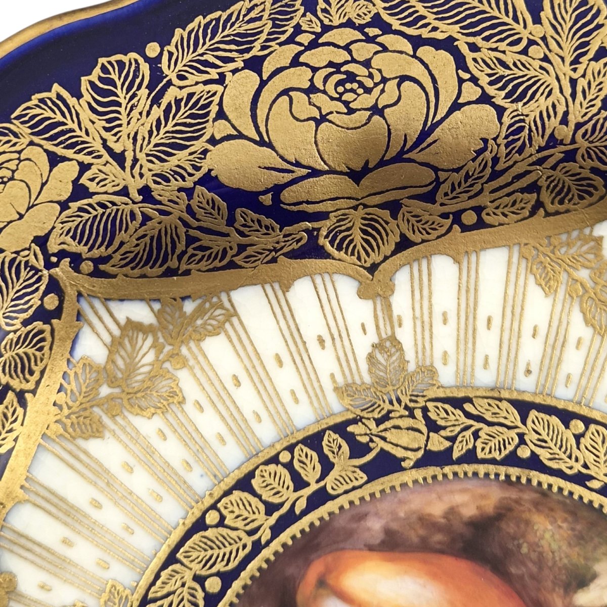 Assiette de cabinet Royal Worcester « Painted Fruit » signée Richard Sebright, 1923-photo-4