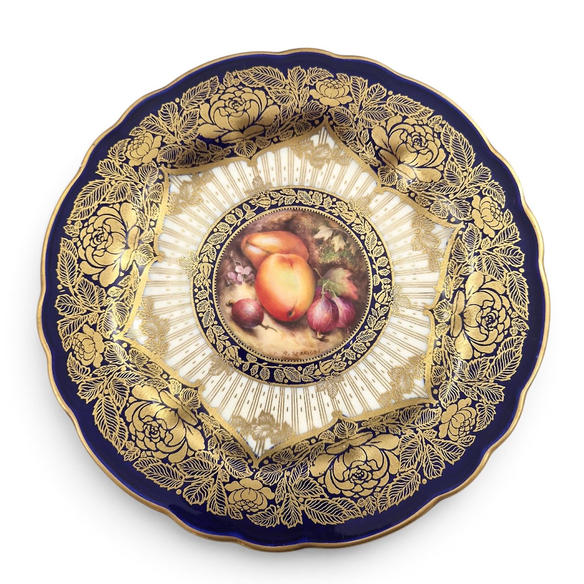 Assiette de cabinet Royal Worcester « Painted Fruit » signée Richard Sebright, 1923