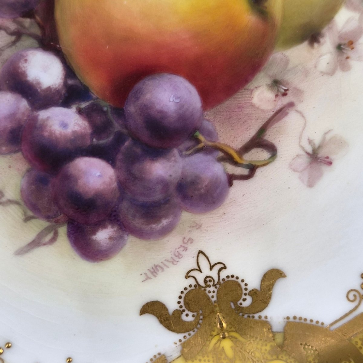 Assiette de cabinet Royal Worcester « Painted Fruit » signée Richard Sebright, 1911-photo-1