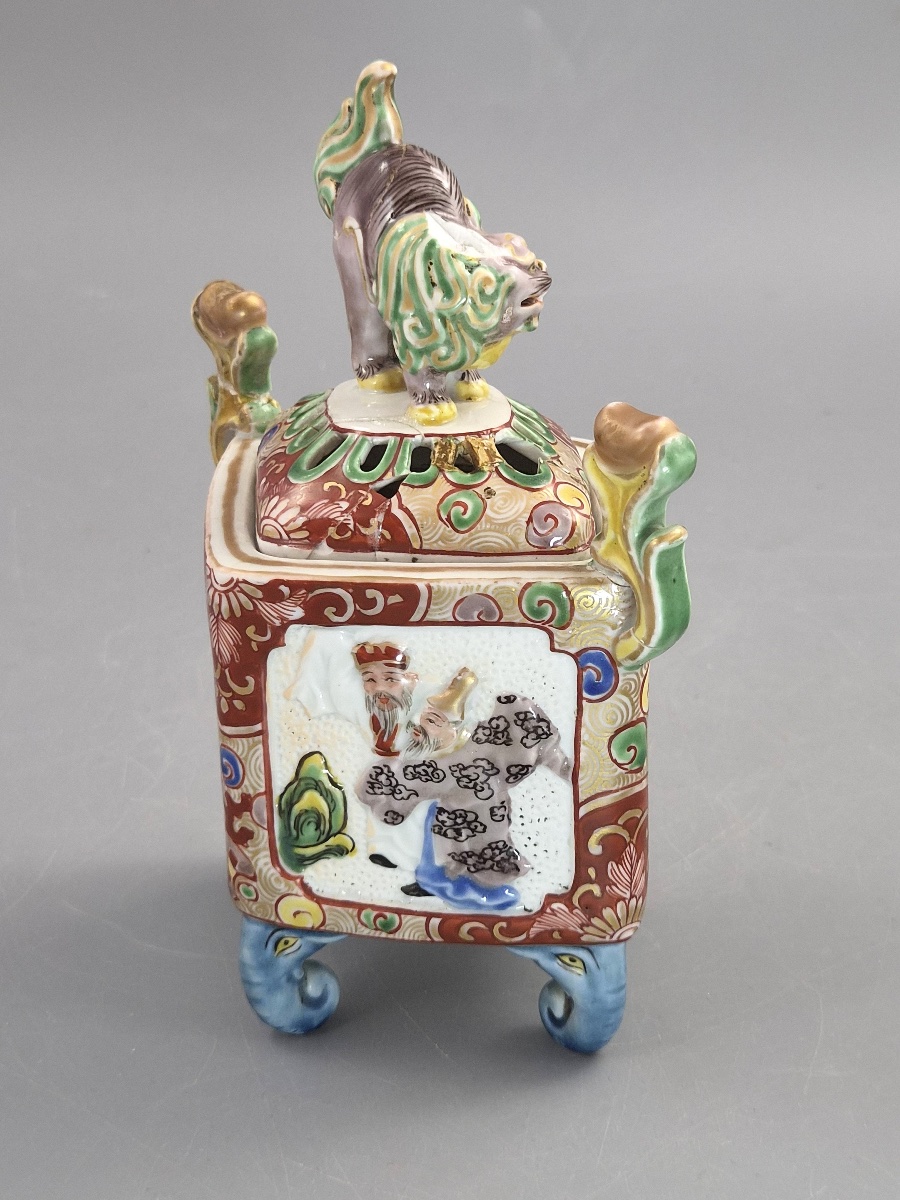 Japanese Kutani Porcelain Koro Incense Burner, Karashishi Finial, Meiji 1890-photo-2