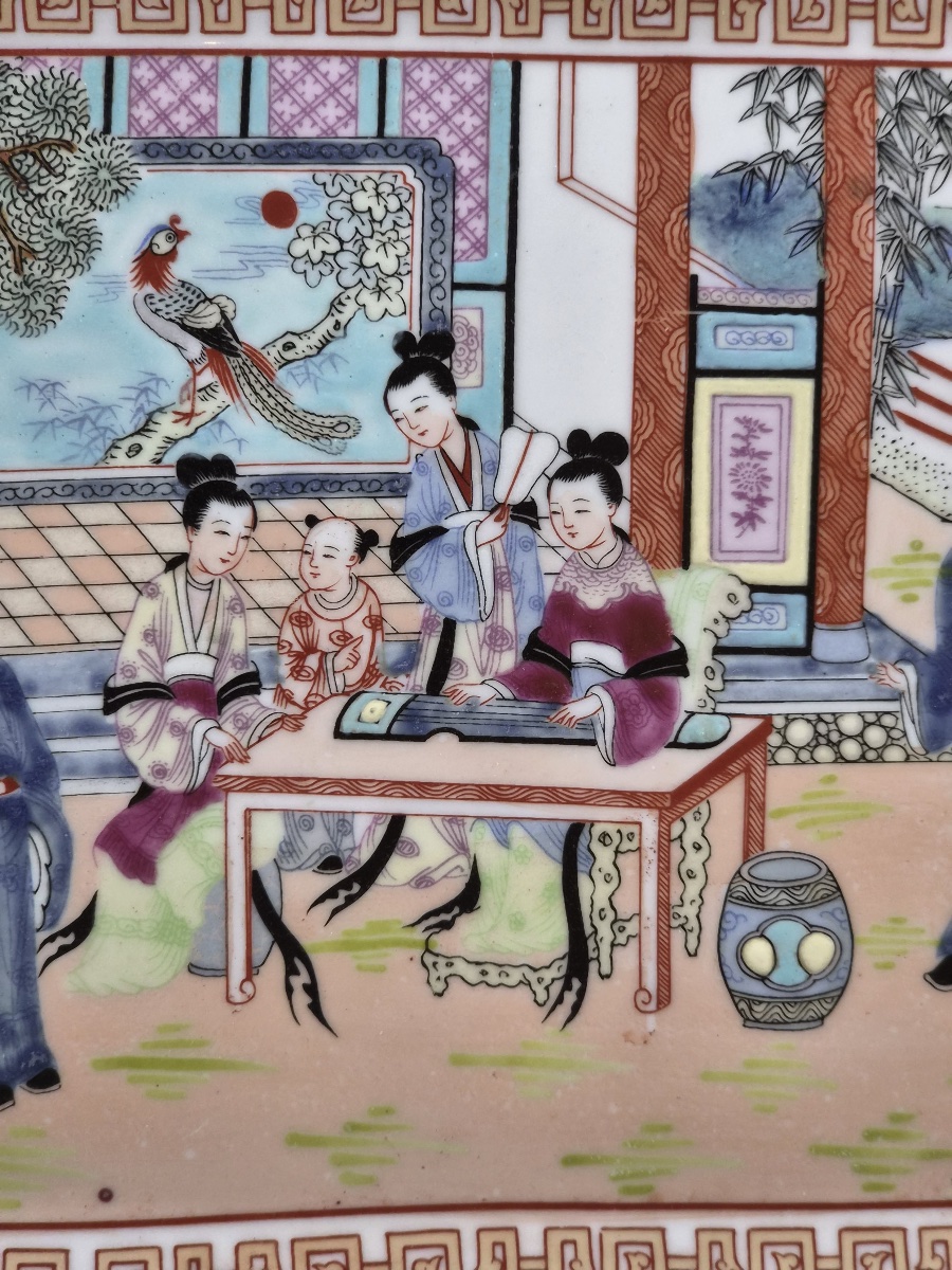 Chinese Famille Rose Octagonal Tray, Garden Court Scene, Qianlong Mark, Early 20th C-photo-7