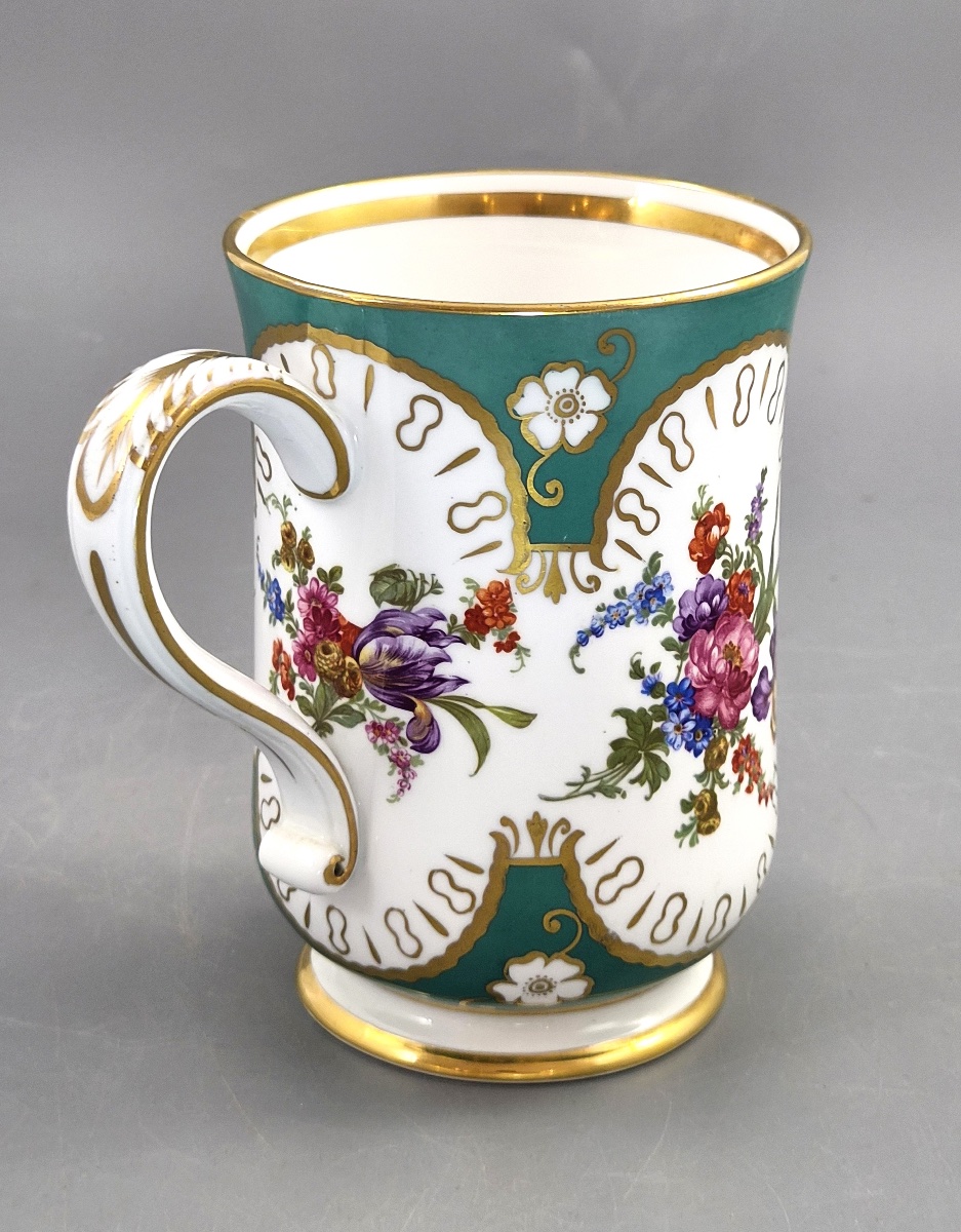 Chope de cabinet en porcelaine de Paris, style Sèvres, fond vert, vers 1850-photo-3