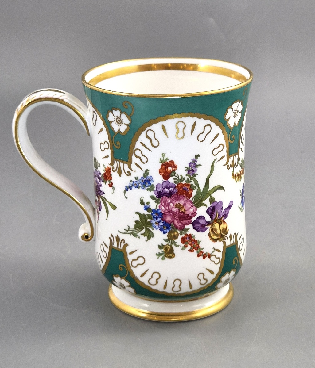 Chope de cabinet en porcelaine de Paris, style Sèvres, fond vert, vers 1850-photo-4