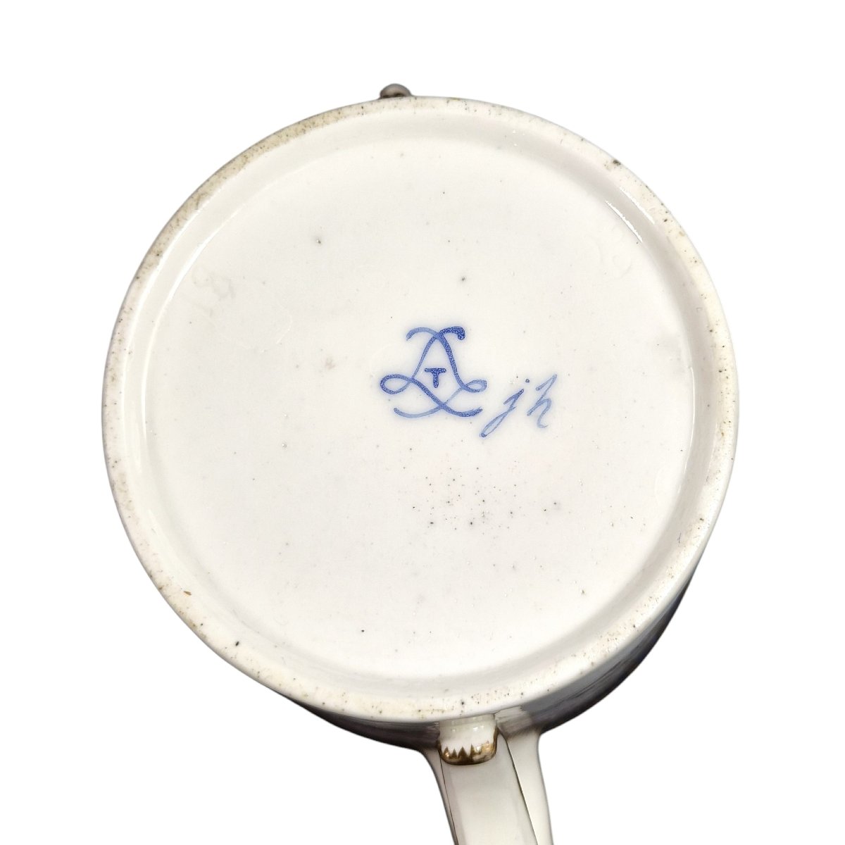 Royal Sèvres Litron Soft-paste Teapot, Louis XV Period, 1772-photo-3