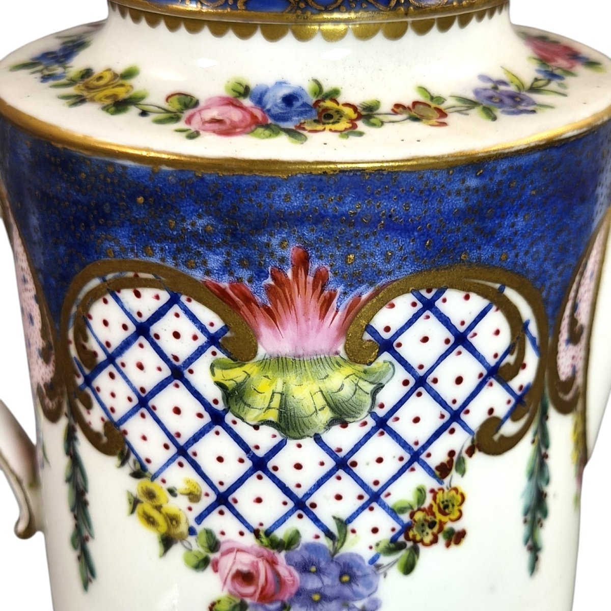 Royal Sèvres Litron Soft-paste Teapot, Louis XV Period, 1772-photo-7