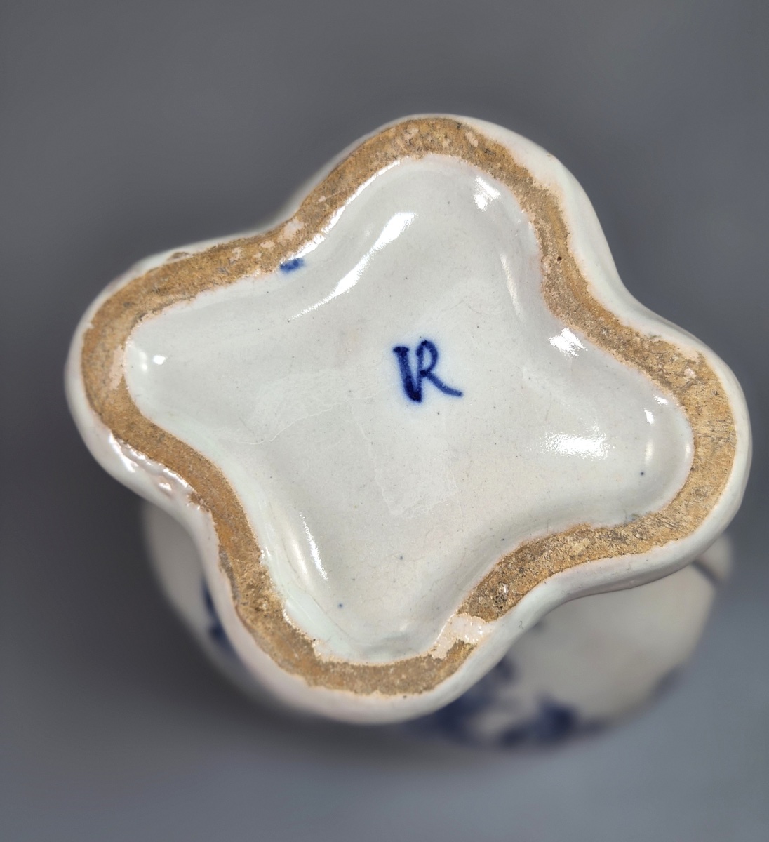 Pair Of Blue-and-white Desvres Earthenware Vases, Fourmaintraux-courquin, Circa 1880-photo-3