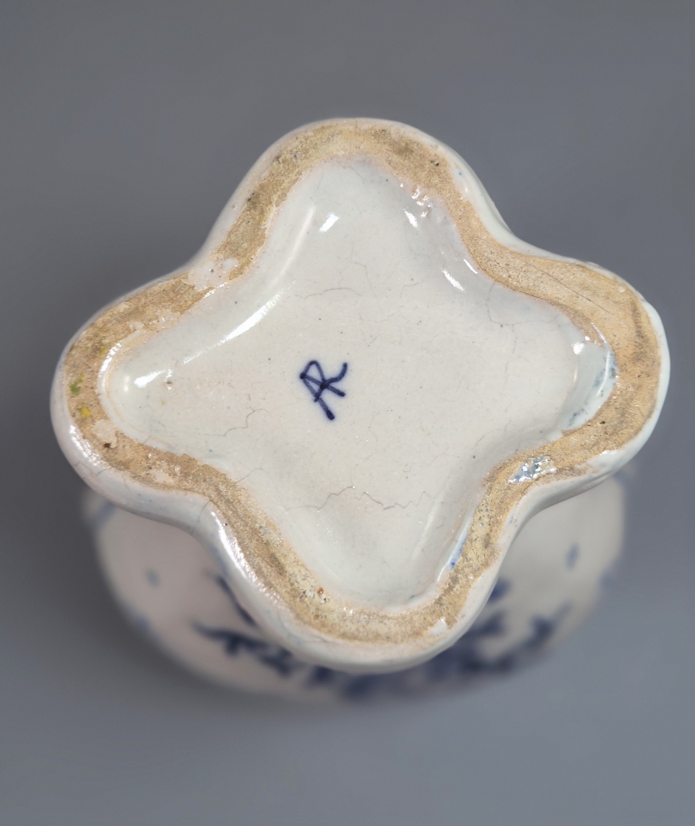 Pair Of Blue-and-white Desvres Earthenware Vases, Fourmaintraux-courquin, Circa 1880-photo-4