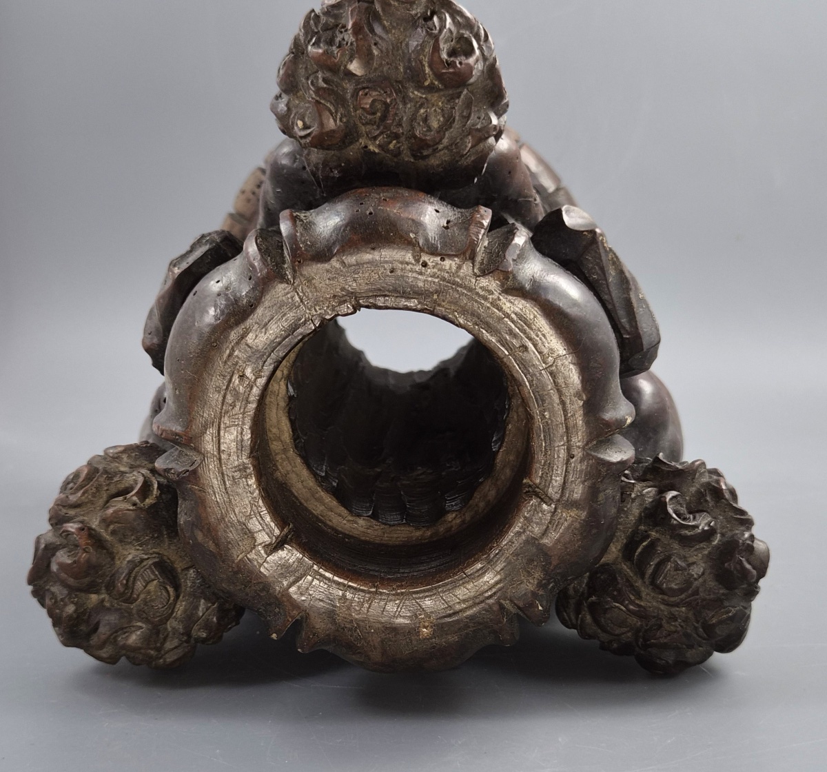 Base de torchère baroque italienne en noyer sculpté, trois putti, Venise, XVIIe-XVIIIe-photo-2