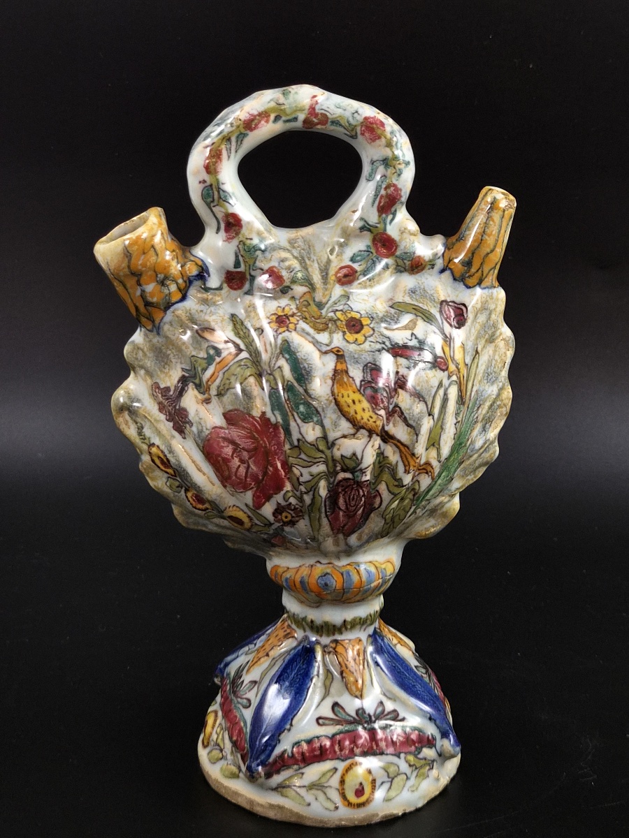 Antique Italian Majolica Scallop Shell Pilgrim Flask, Fiasca Da Pellegrino, 18th C