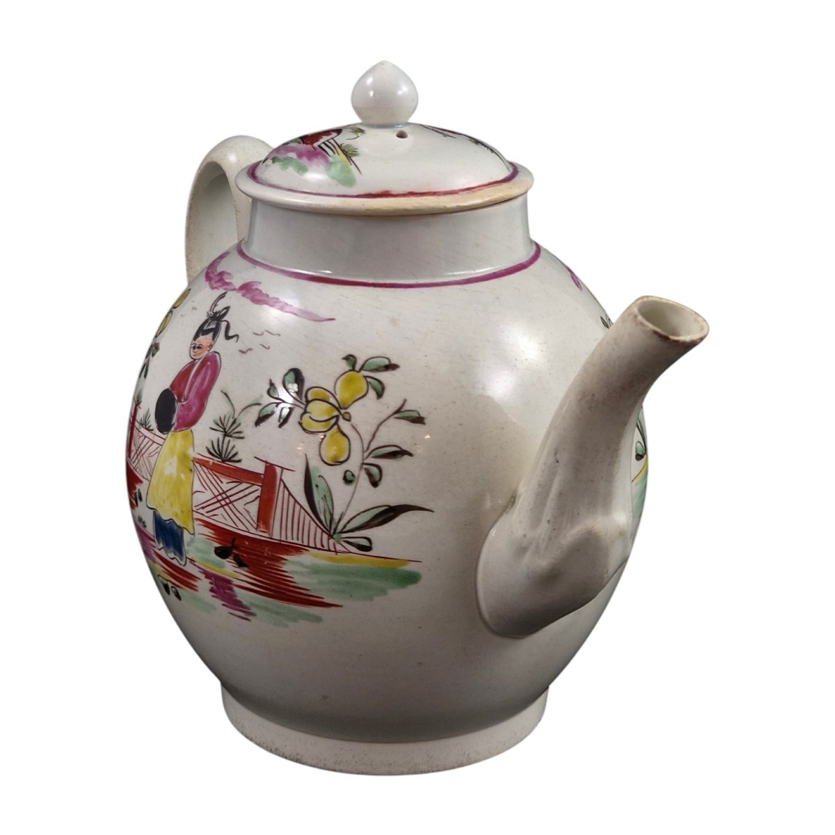 Théière en creamware à décor chinoiserie polychrome, vers 1770-1785-photo-1