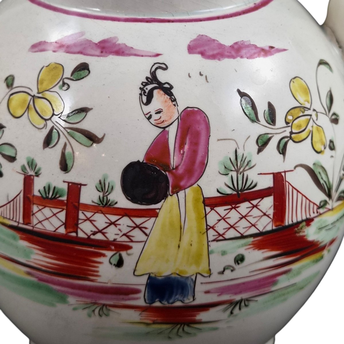 Théière en creamware à décor chinoiserie polychrome, vers 1770-1785-photo-3