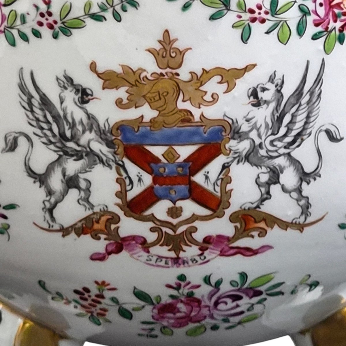 Samson Paris, Porcelain Tripod Vase With Coat Of Arms, 1880–1890-photo-3