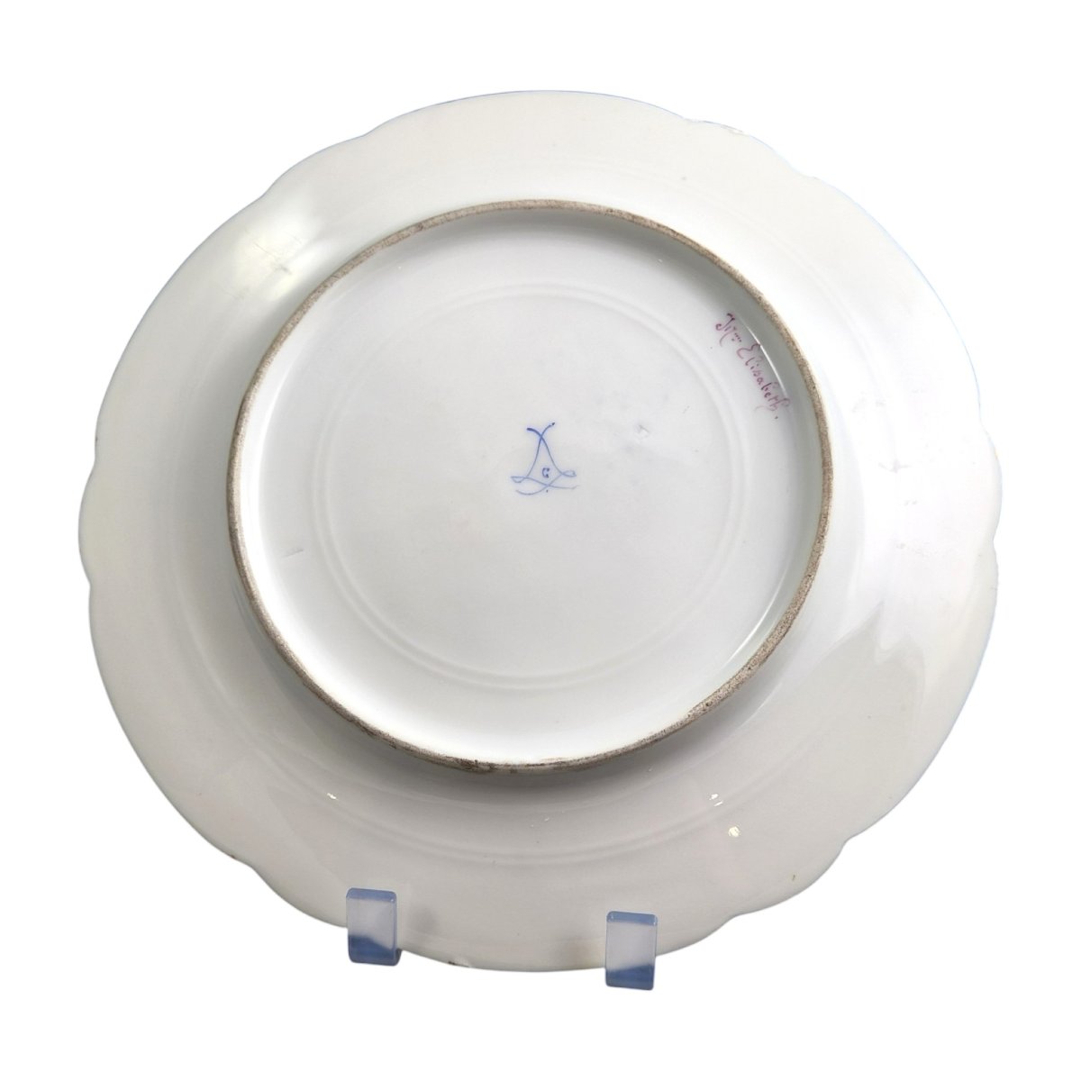 Assiette portrait en porcelaine bleu cobalt, style Sèvres, Mme Élisabeth, vers 1870–1890-photo-4