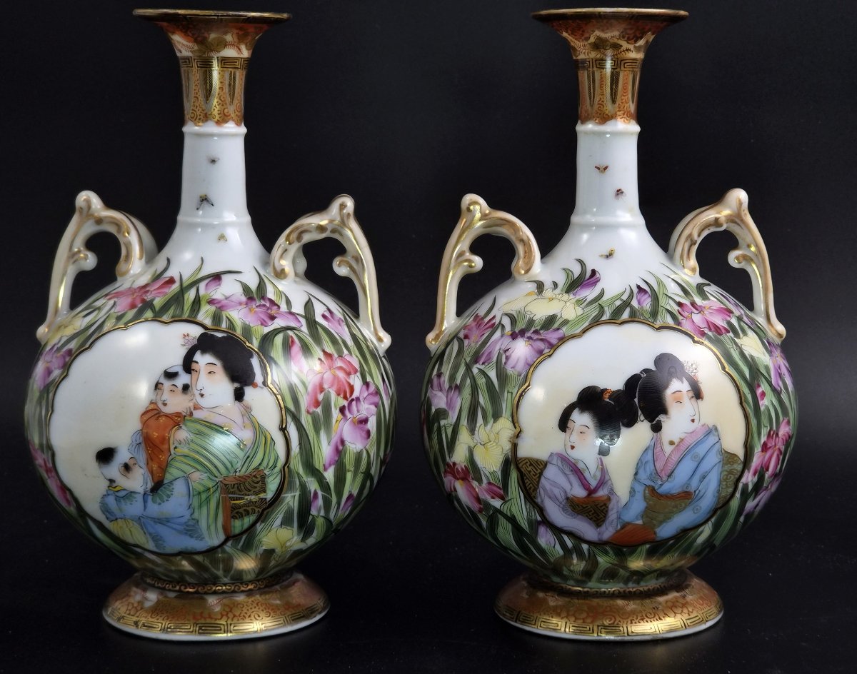 Paire de vases en porcelaine de Yokohama, époque Meiji, atelier Takasaka Toemon-photo-3