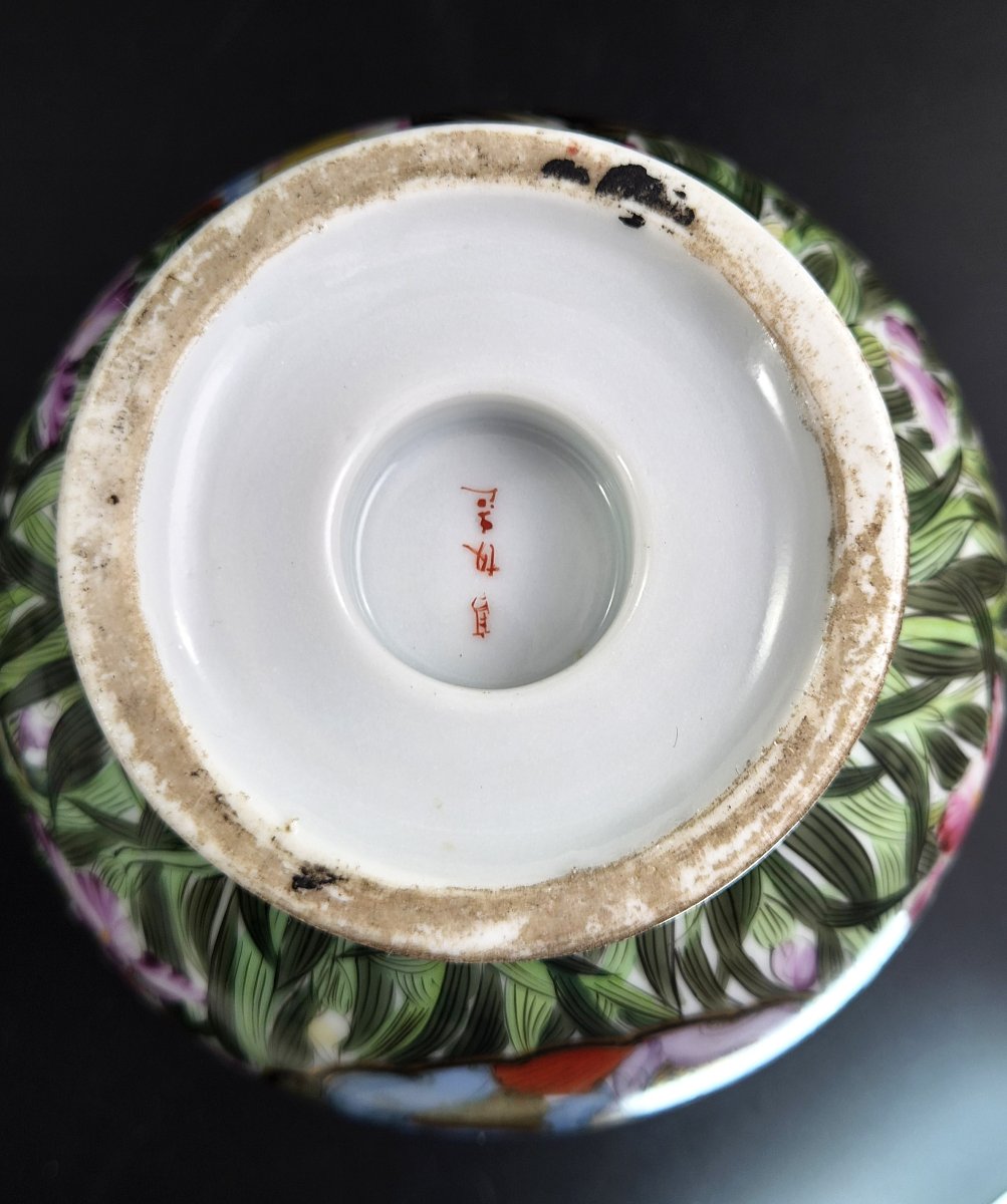 Paire de vases en porcelaine de Yokohama, époque Meiji, atelier Takasaka Toemon-photo-8