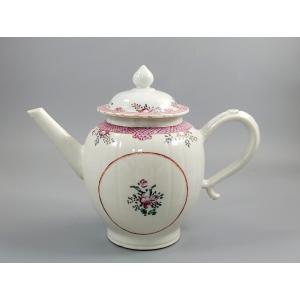 Théière en porcelaine anglaise New Hall, forme rare, vers 1790