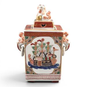 Rare Imari Porcelain Koro - Edo Period, Bakumatsu Period C.1860 - Nanban Subject