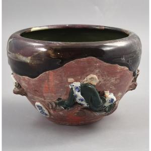 Japanese Sumida Gawa Bowl Signed Inoue Ryōsai, Figures in Relief, Meiji–Taishō c.1900